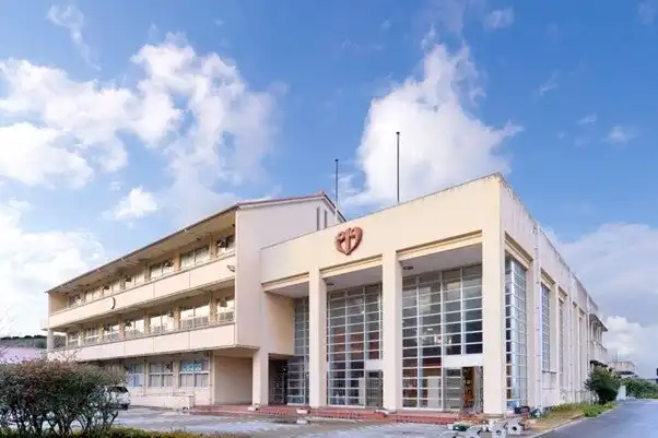 さつき株式会社、電子黒板「ミライタッチ」の玉湯学園導入事例を発表、ICT教育環境整備に貢献